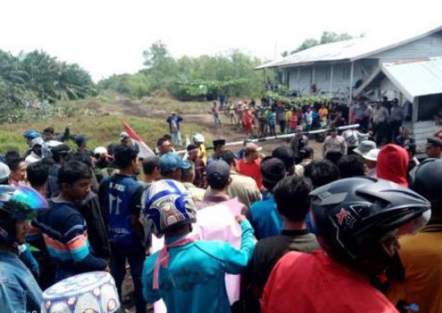 Mencekam! Aksi Ratusan warga Unjuk Rasa PT. Marita Makmur Jaya