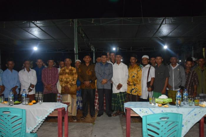 Reses Ketua DPRD Meranti di Desa Dwi Tunggal Rangsang Disambut Antusias Masyarakat