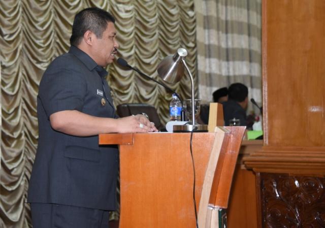 Bupati Amril Sampaikan Laporan LKPJ Tahun 2017
