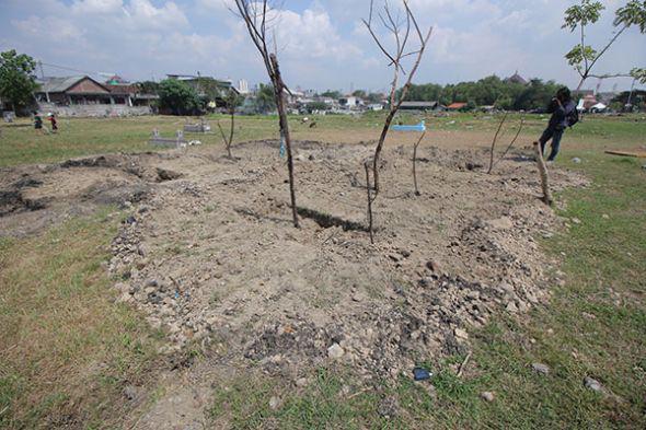 Empat Jenazah Terduga Teroris Mapolda Riau Dimakamkan