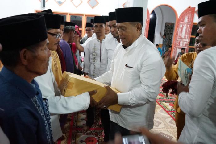 Safari Ramadhan di Tasik Putripuyu, Asisten 1 Ajak Masyarakat Tingkatkan Silaturahmi dan Bangun Daerah