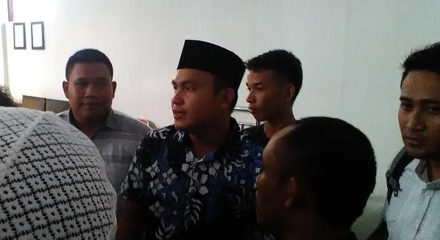 Usai Vonis Bebas, Mata Nur Azmi Hasyim Berkaca-kaca
