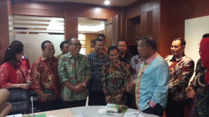 Komitmen Kembangkan Potensi Daerah, Bupati Meranti Rakor Pengembangan Komodity Kelapa Bersama Menko Perekonomian