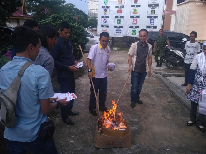 1.081 Surat Suara Dimusnahkan KPU Meranti