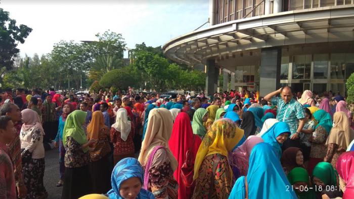 Dua Pejabat Eselon II Pemprov Riau Tidak Absen Apel Perdana Usai Lebaran