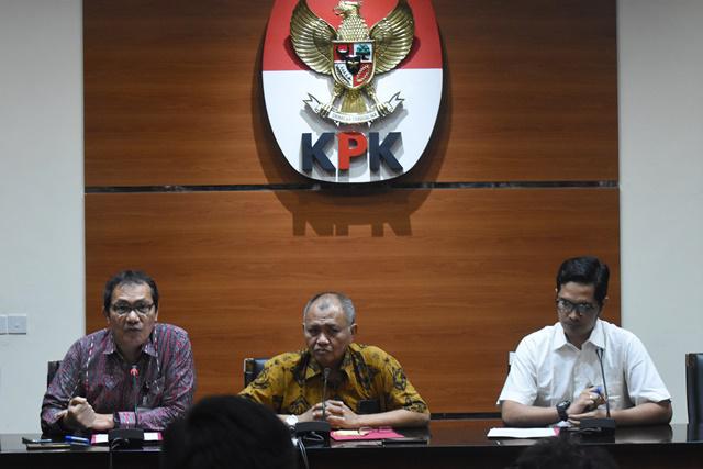 KPK Lanjutkan Pemeriksaan Bupati Amril, 4 Saksi Diperiksa Terkait Temuan Uang Rp1,9 M
