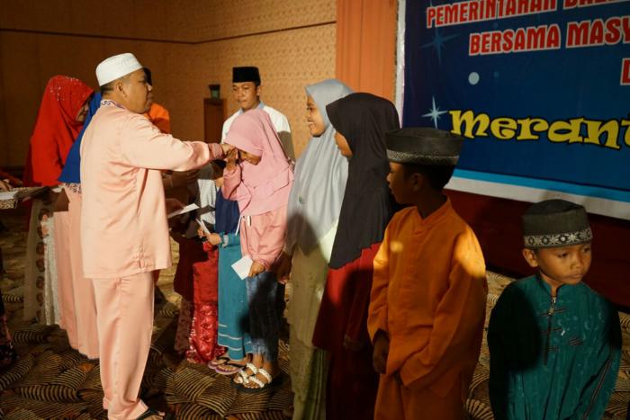 Bupati Irwan Buka Puasa Bersama Masyarakat Meranti di Batam