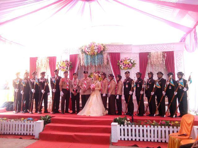Heboh, Pasangan di Cilacap ini Gelar Pernikahan ala Pramuka
