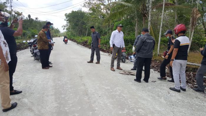 Komisi B DPRD Meranti Tinjau Progres Pembangunan Jalan di Tiga Kecamatan
