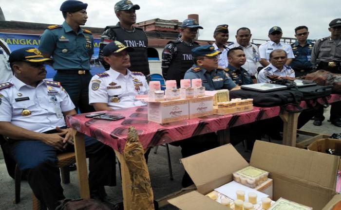 KM Jelatik Diamankan AL Dumai