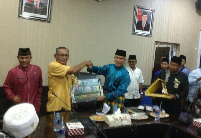 Penasaran Dengan Kota Sagu, Rombongan Dari Kampungan Felda Ulu Belitong Melawat Ke Meranti