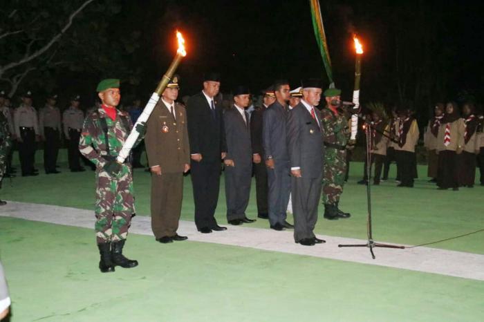 Wabup Pimpin Upacara Renungan Suci di Makam Pahlawan