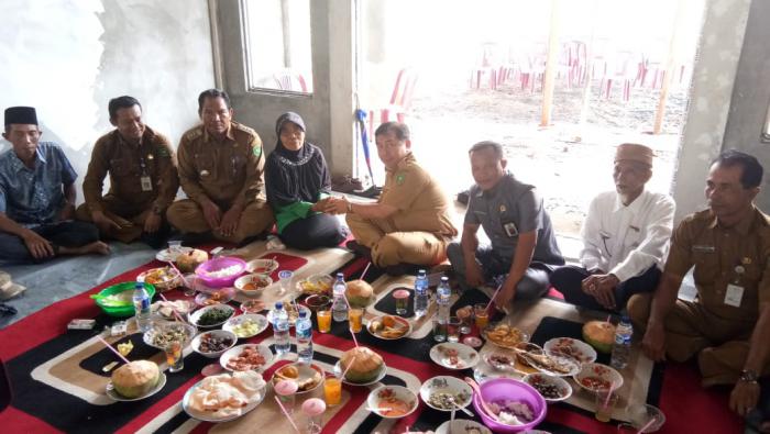 Sekda Tinjau Pembangunan Kantor Camat Rangsang Pesisir