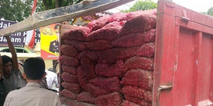 Bawang Merah Ilegal Sebanyak 1.350 Kg Disita Polres Dumai