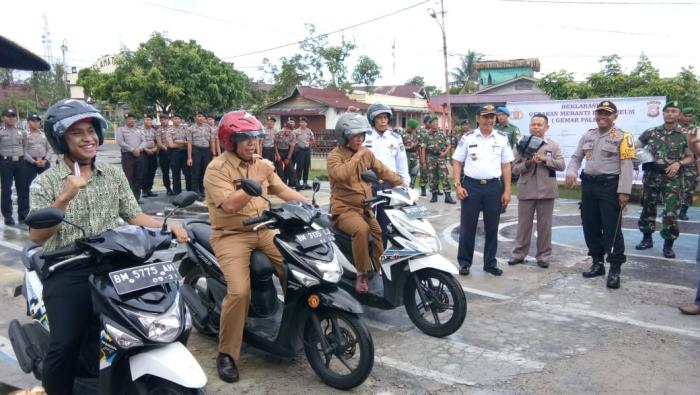 Sekda Pimpin Deklarasi Gerakan Memakai Helm