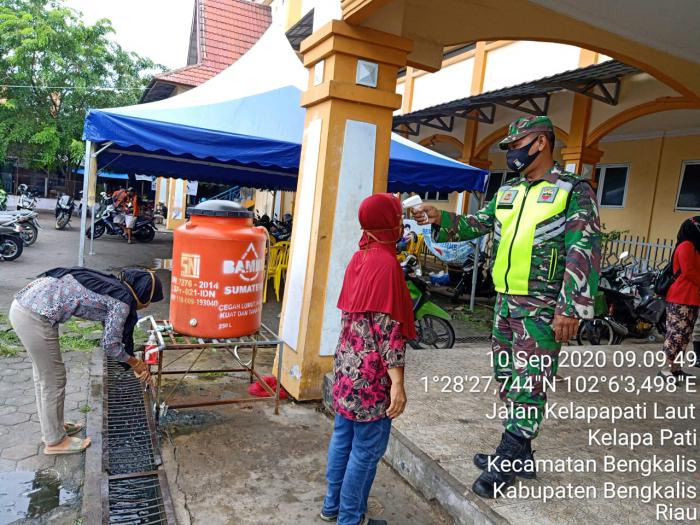 Penerapan Protokol Kesehatan Terus Dilaksanakan di Pasar Terubuk
