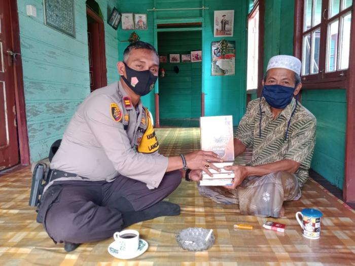 Gandeng RComunity, Polsek Tebingtinggi Barat Bagikan Al-qur'an ke Yayasan dan Majelis Taklim