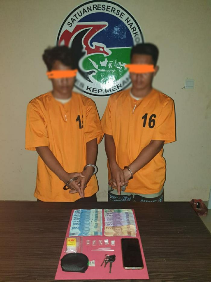 Polisi Tangkap 2 Pengedar Sabu di Selatpanjang
