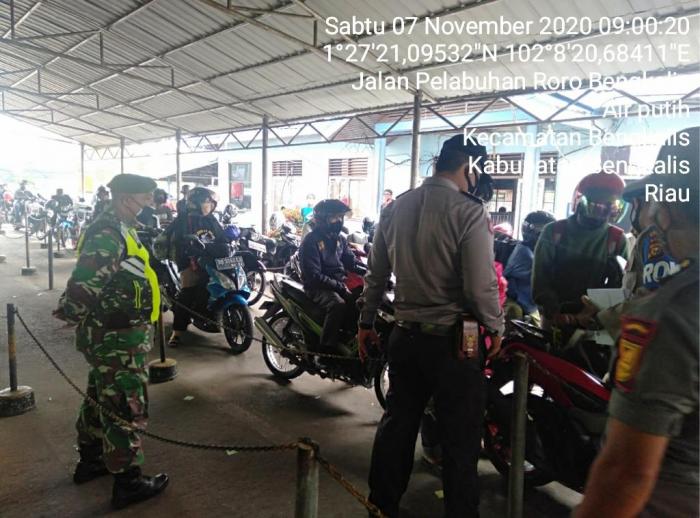 Rutin, Pelda Rudi Menerapkan Protokol Kesehatan di RoRo Bengkalis