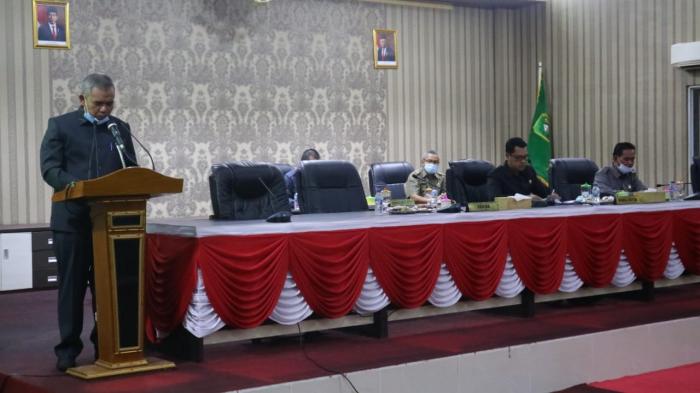 Sekda Sampaikan Jawaban Bupati Terhadap Pandangan Umum Fraksi DPRD Meranti