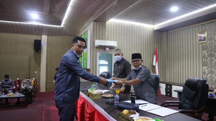 Delapan Fraksi DPRD Sampaikan Pandangan Umum Terhadap Nota Keuangan RAPBD Meranti 2021