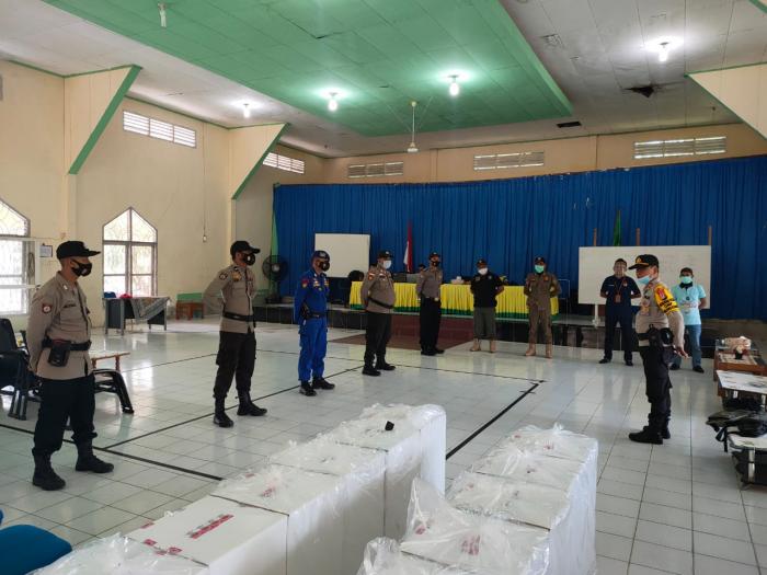 Ratusan Personel Polisi Amankan Penghitungan Suara Tingkat PPK