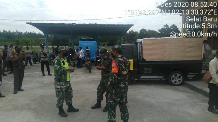 TNI Kawal Pendistribusian Logistik Pilkada Bengkalis