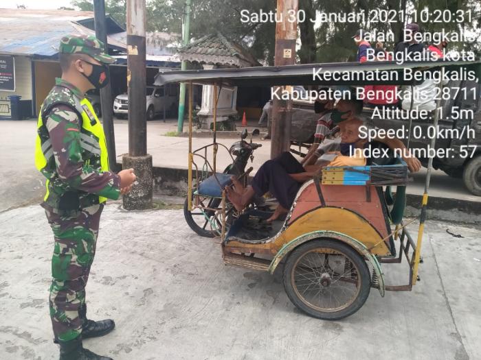 Personil Koramil 01/Bengkalis, Patroli Prokes di Kecamatan Bengkalis