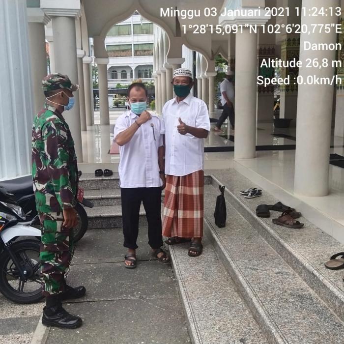Personil Korami 01/Bengkalis Giat Patroli Prokes di Masjid Istiqomah
