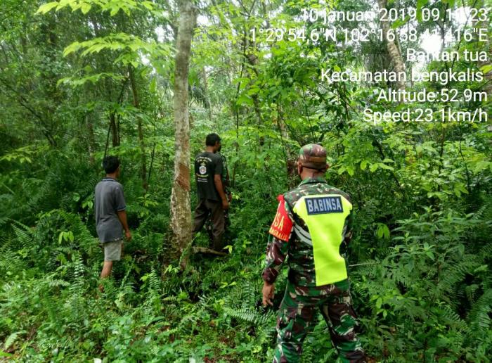 Patroli Personil Koramil 01/Bengkalis Jaga Kampung di Kecamatan Bengkalis