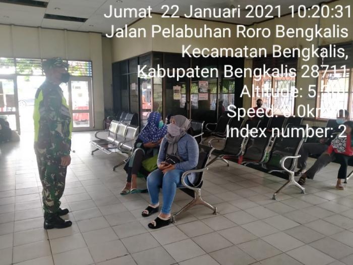 Personil Koramil 01/Bengkalis Terus Lakukan Patroli Prokes