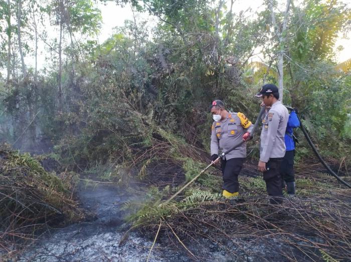 Tim Gabungan Lakukan Pendinginan Lokasi Karhutla