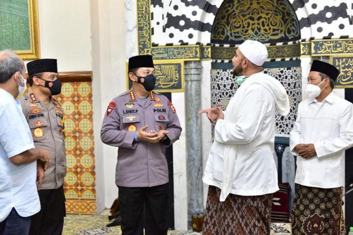 Silahturahmi ke Habib Syech, Kapolri Bicara Soal Penanganan Covid-19 dan Program Vaksinasi Nasional