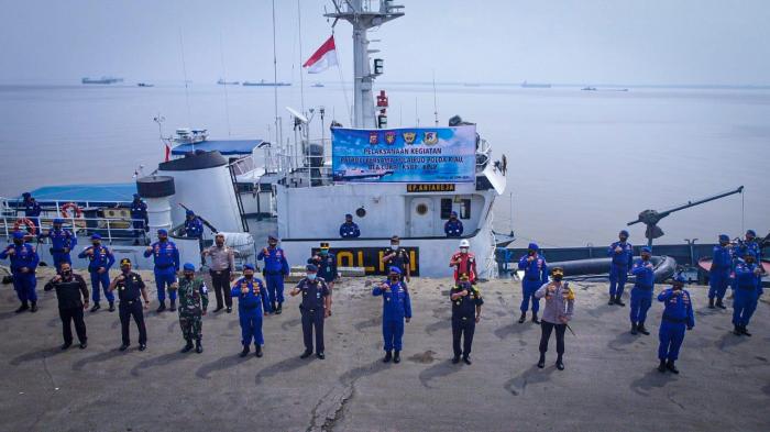 Gelar Patroli Sinergitas Bersama Bea Cukai dan KSOP Dumai, Dirpolair Ajak Masyarakat Disiplin