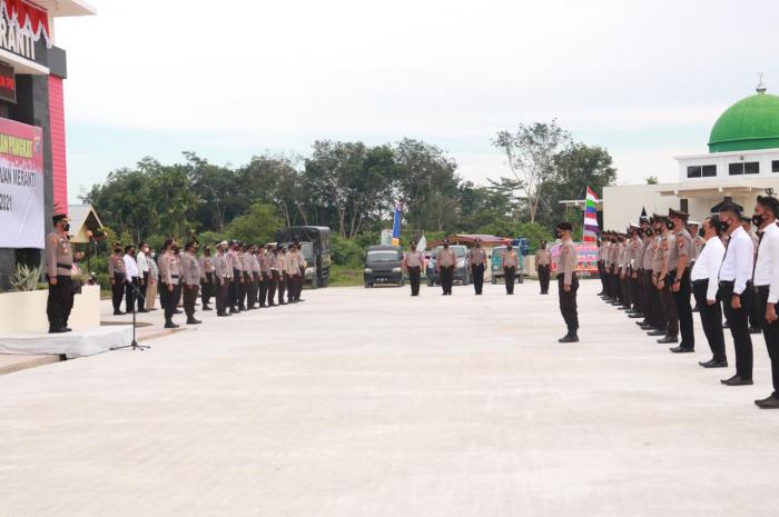 17 Personel Polres Meranti Naik Pangkat pada Hari Bhayangkara Ke-75