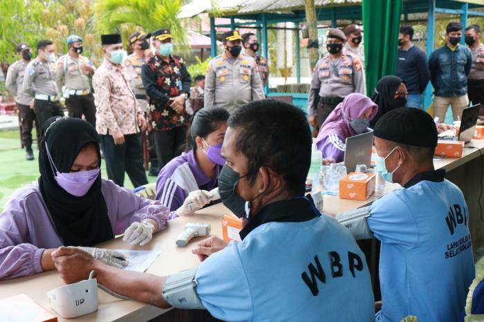 Kapolres Tinjau Vaksinasi Covid-19 di Lapas Kelas IIB Selatpanjang