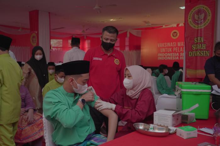 BIN Riau Gelar Vaksinasi Massal Dosis Dua Untuk Pelajar dan Masyarakat Secara Door To Door 