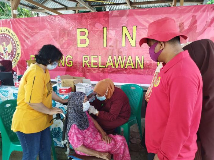 Cegah Gelombang Ketiga, BIN RIAU Kembali Gelar Vaksinasi Bagi Masyarakat Riau Untuk Percepat Herd Immunity
