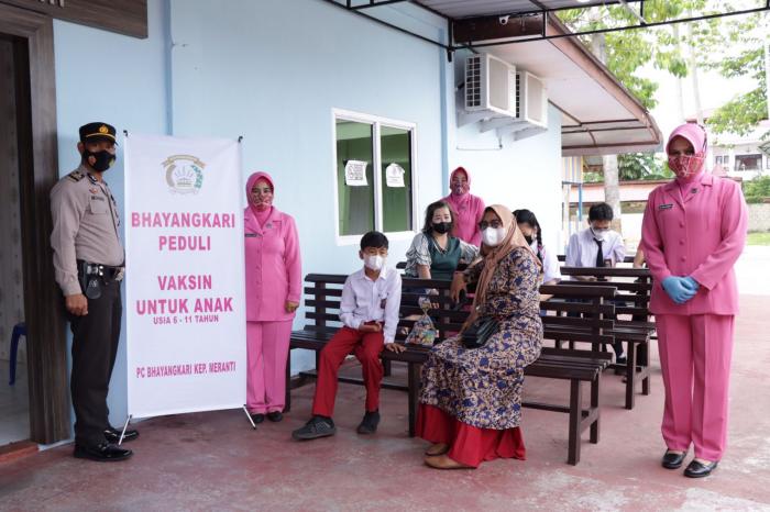 Polres Meranti Bersama Bhayangkari Gelar Vaksinasi Anak Usia 6-11 Tahun