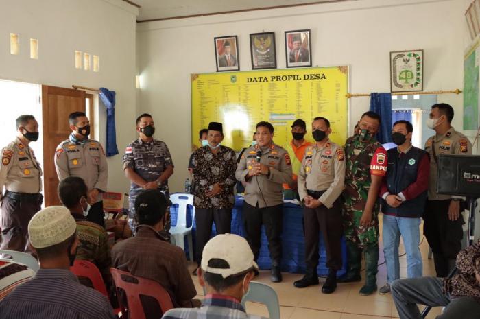 Cek Vaksinasi Covid-19 di Desa Tanjung Gadai, Kapolres : Ini Demi Menjaga Kesehatan Kita Semua