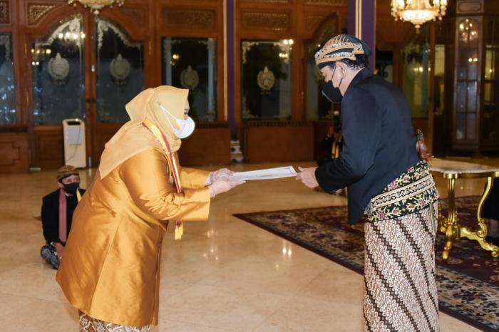 Bupati Bengkalis Terima Gelar Adat dari Karaton Surakarta Hadiningrat