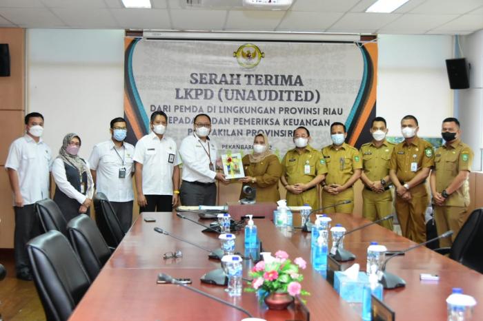 Pemkab Bengkalis Serahkan LKPD 2021 ke BPK Riau