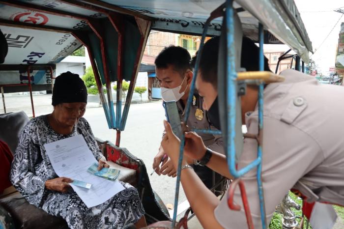 Hari Ini, 200 Orang Terima DBT PKL, Warung dan Nelayan