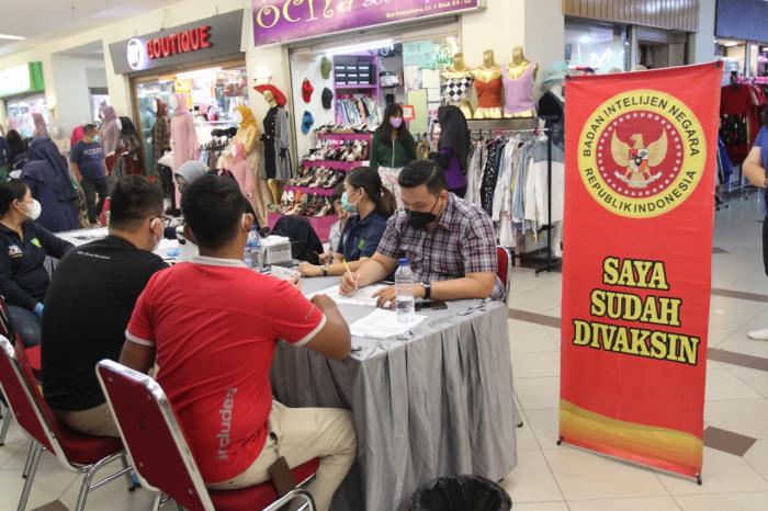 Vaksin Massal di Mal Pekanbaru, Kepala BINDA Riau: Bentuk Nyata BIN Ikut Perangi Covid 19