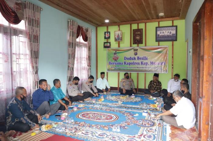 Giat 'Duduk Besile Bersama', Kapolres Mulai Kunjungi Desa di Meranti