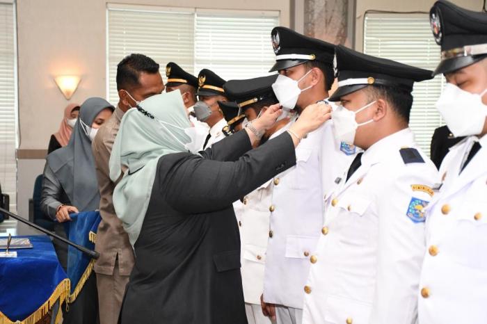 Bupati Kasmarni Lantik 4 Camat