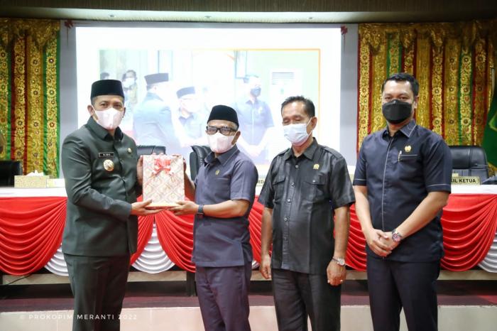 DPRD Meranti Gelar Rapat Paripurna Penyampaian LKPj Tahun 2021 Oleh Bupati