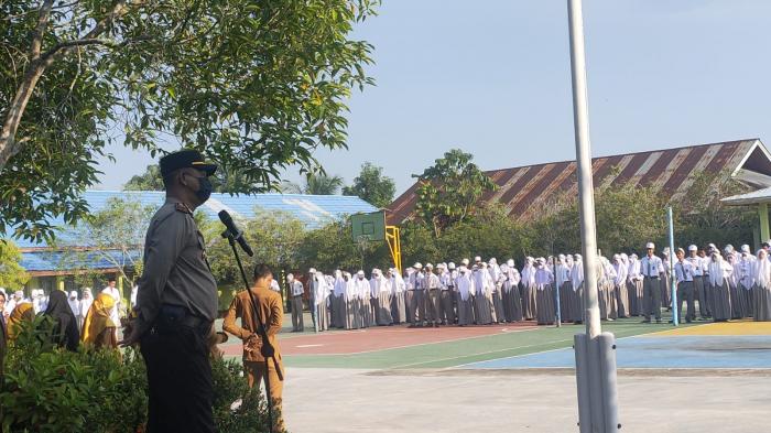 Jadi Irup di SMAN 2, Kapolsek  Tebingtinggi Imbau Siswa Jauhi Narkoba dan Tertib Lalin