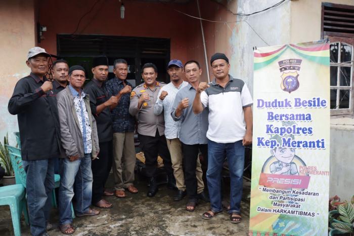 Duduk Besile' dengan Pengurus FK RT-RW Meranti, Kapolres Sampaikan Pesan Jaga Kamtibmas