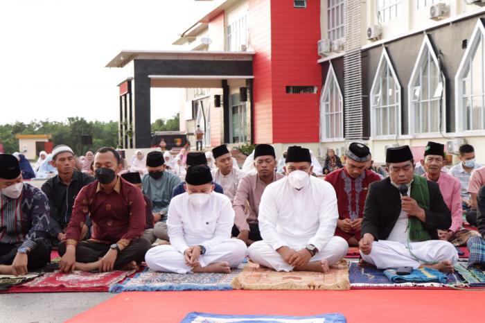 Keluarga Besar Polres Meranti Gelar Salat Ied dan Halal Bihalal